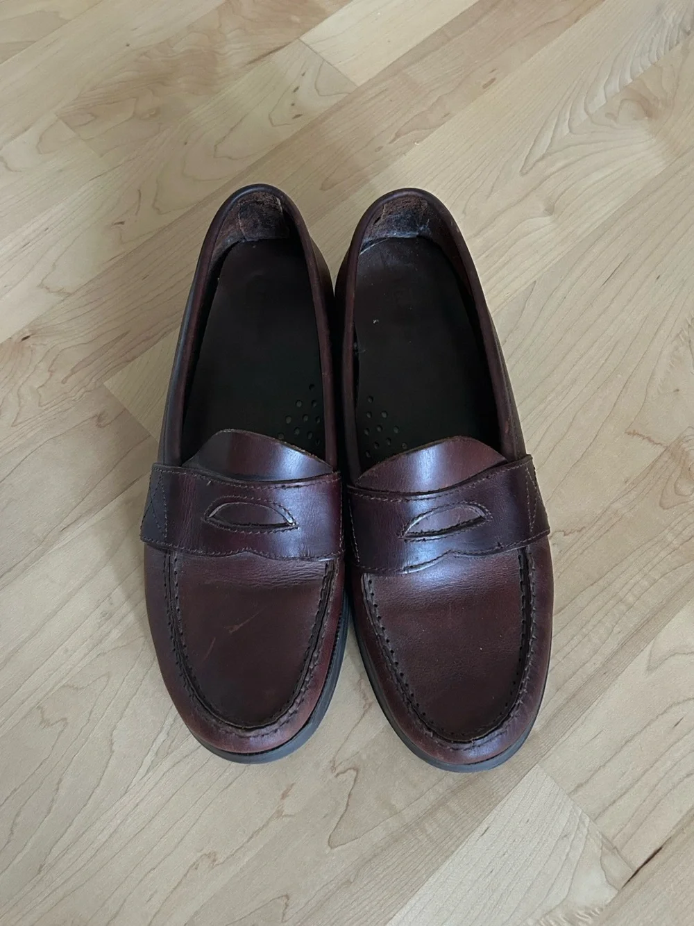 Vintage G.H. Bass Weejuns Brown Burgundy Leather Penny Loafers Women’s 9.5
